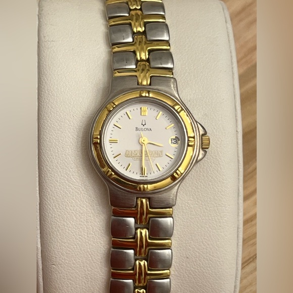 Bulova Ladies Watch White Dial Two Tone Bracelet Date Window 98U02 - Picture 4 of 13